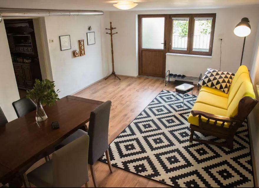 Mediterranean Family Design Ізола Екстер'єр фото